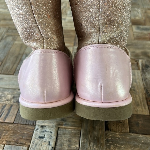 Juicy Couture Girls Malibu 2 Sparkle Boot - Picture 5 of 7